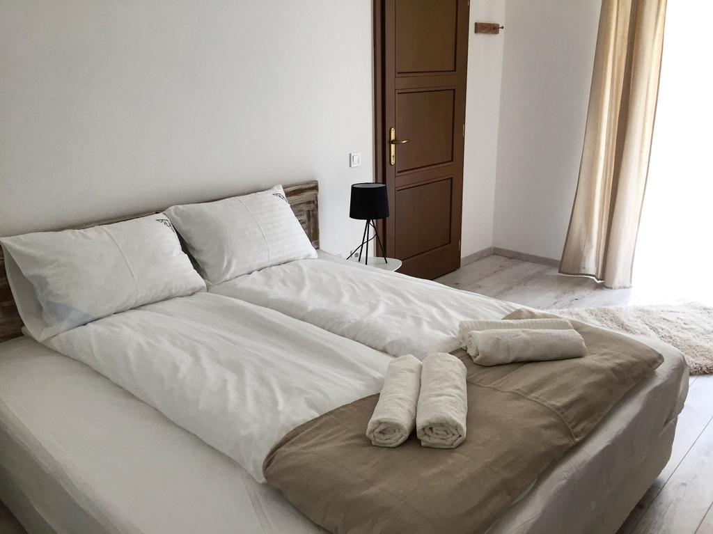 A Haz Hotel Miskolc Bagian luar foto