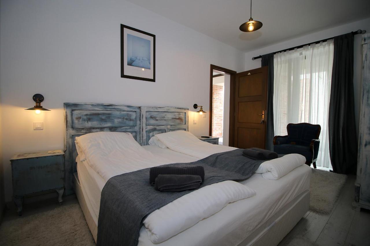 A Haz Hotel Miskolc Bagian luar foto