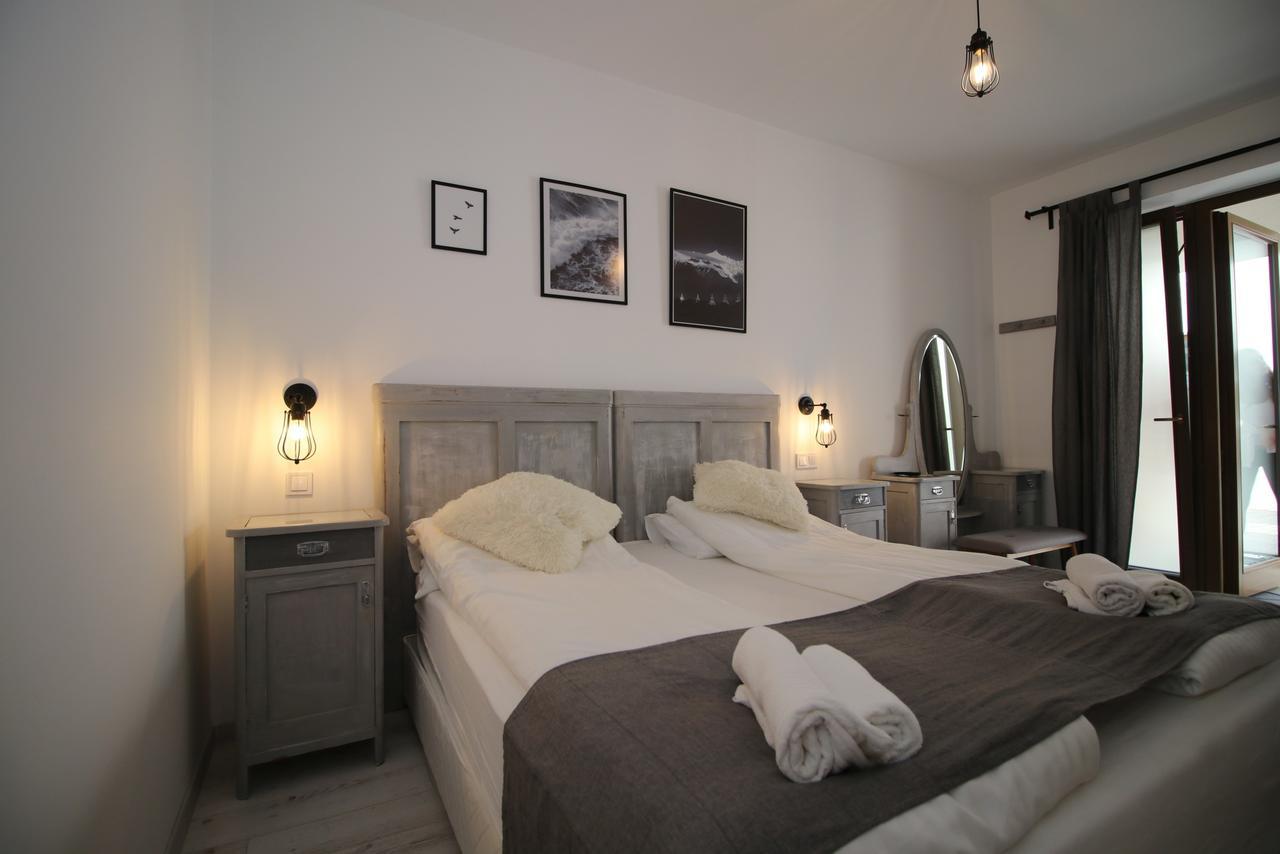 A Haz Hotel Miskolc Bagian luar foto