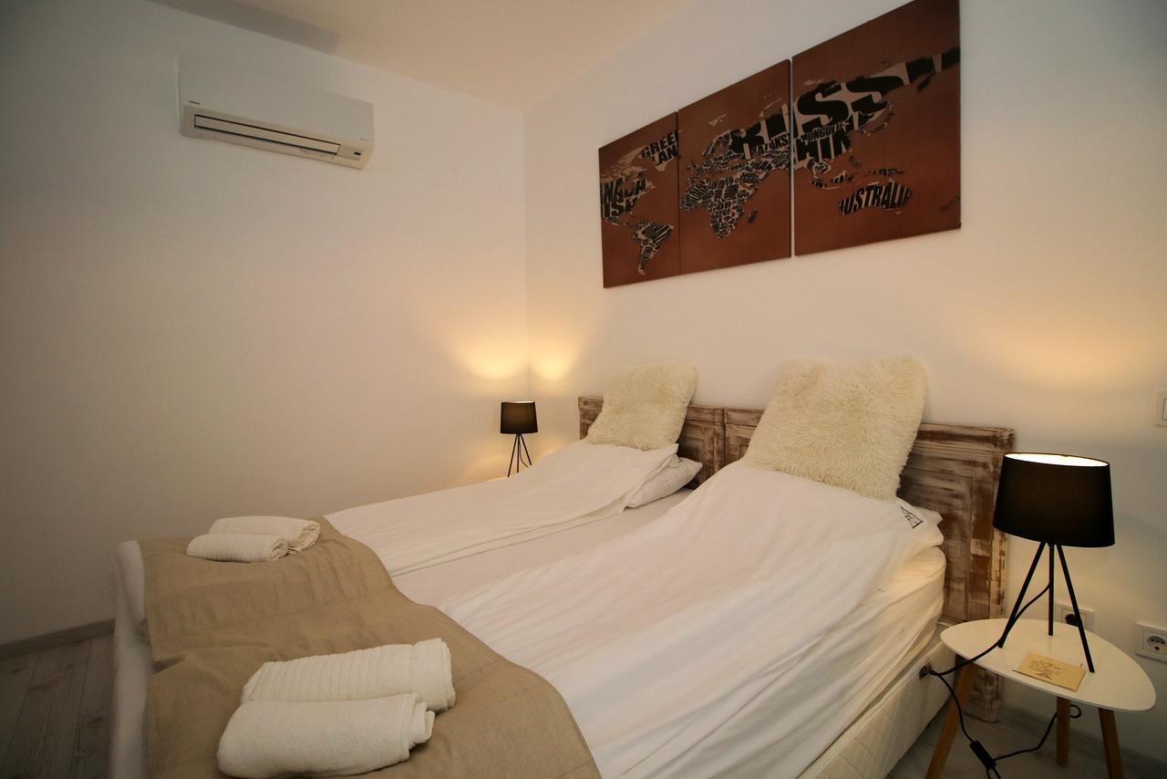 A Haz Hotel Miskolc Bagian luar foto