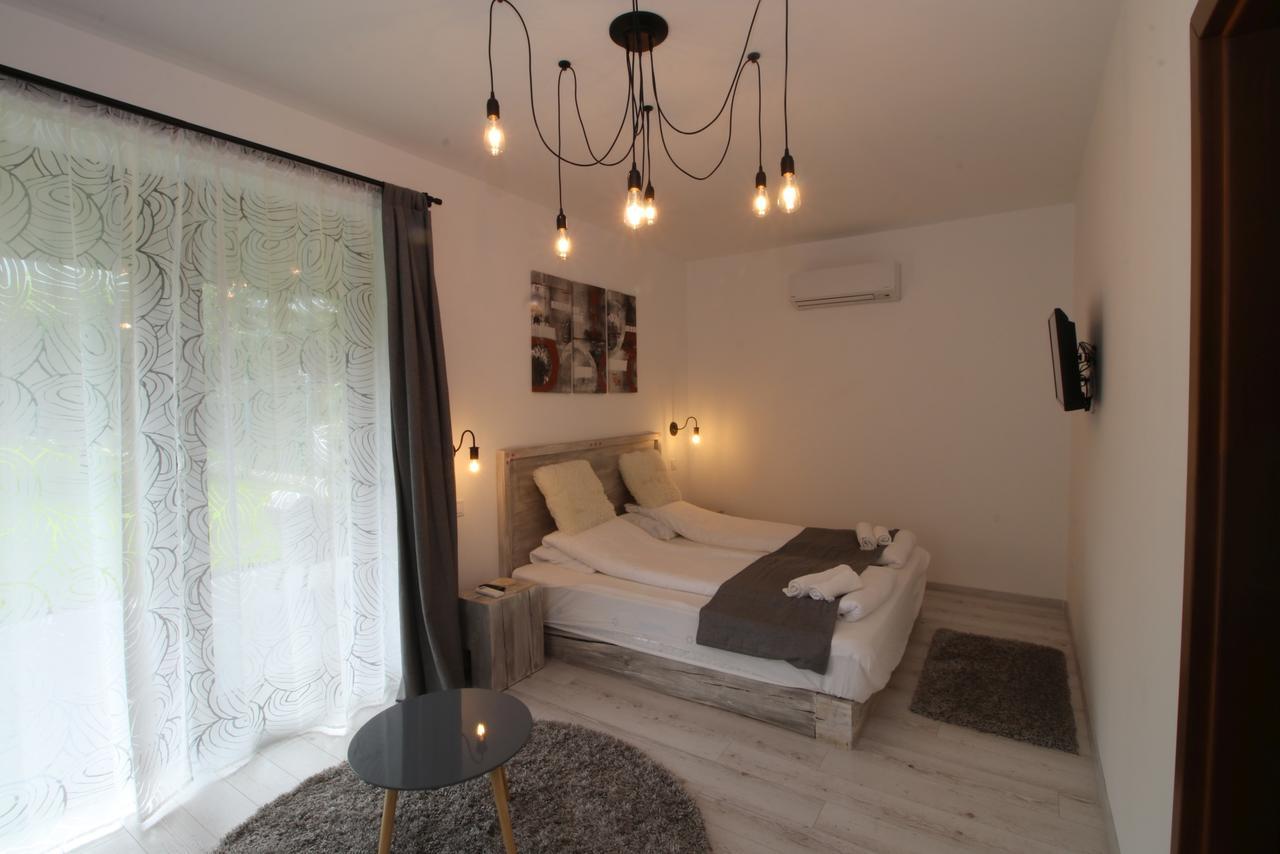 A Haz Hotel Miskolc Bagian luar foto