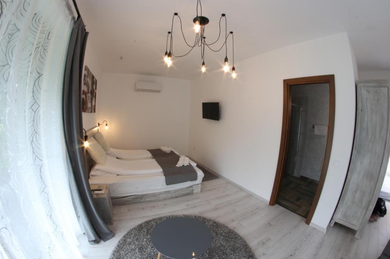 A Haz Hotel Miskolc Bagian luar foto