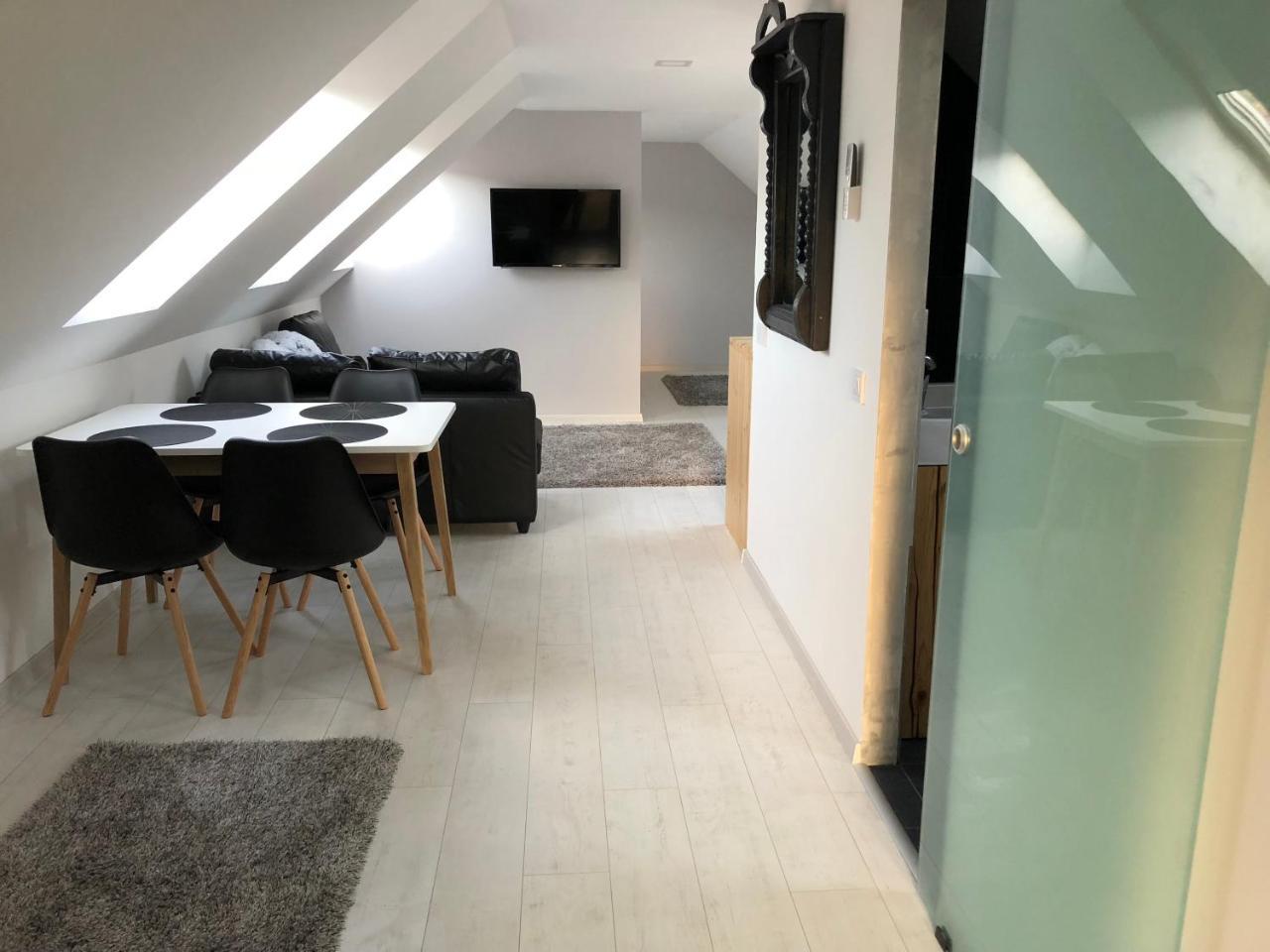A Haz Hotel Miskolc Bagian luar foto